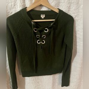 Uniq brand forest green sweater with tie size S